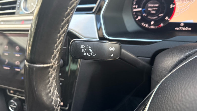 Volkswagen Passat 2.0 TDI GT 5dr DSG [Panoramic Roof] Diesel Estate